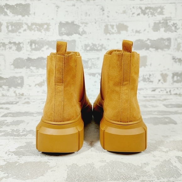 NEW BP. Niya Tan Brown Faux Suede Lug Sole Fall Ankle Chelsea Boots V561 - Picture 4 of 13